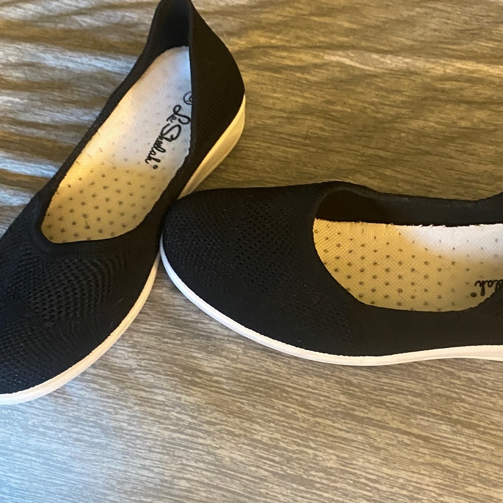 Stylish Black Women's Shoes - Picture 4 of 4